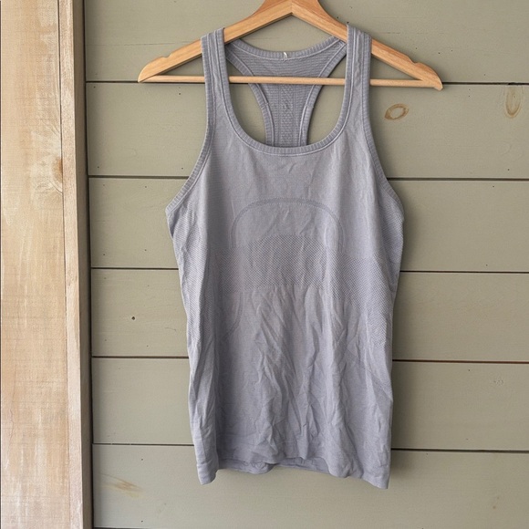 Lululemon Swiftly Tech Racerback Tank – berry mist (Size 6) - Picture 4 of 7